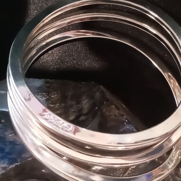 Guess bangle bracelets 3 wavy design beautiful shine . - Picture 4 of 4
